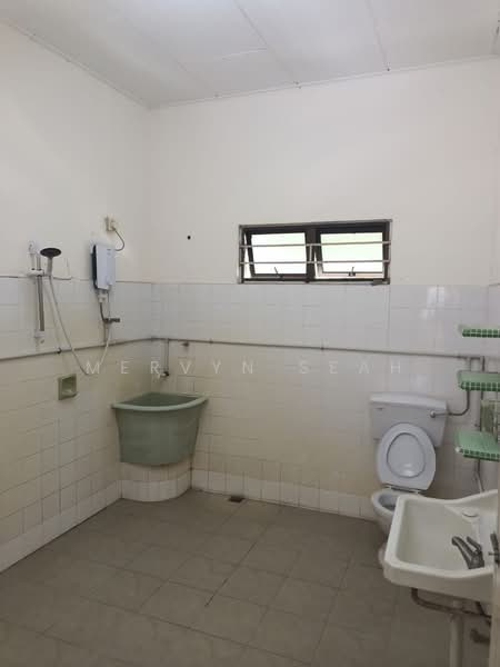 Rumah Berkembar untuk Dijual di Gurney Drive (Penang) - Mervyn Seah - Bathroom - PropertyGuru.com.my