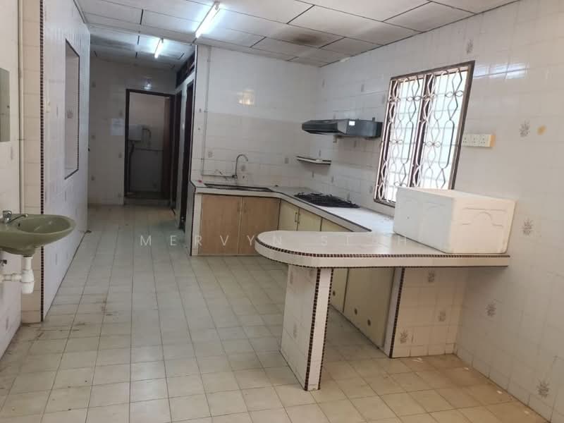 Rumah Berkembar untuk Dijual di Gurney Drive (Penang) - Mervyn Seah - Kitchen - PropertyGuru.com.my