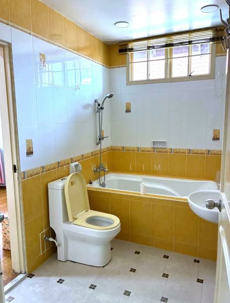 Semi-Detached House for Sale in Tebrau (Johor) - Karl Lim - Bathroom - PropertyGuru.com.my