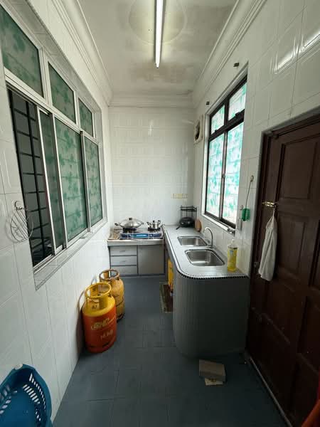 Taman Universiti untuk Untuk Dijual - RM 432,000, Mac 2026 - Kitchen - PropertyGuru.com.my