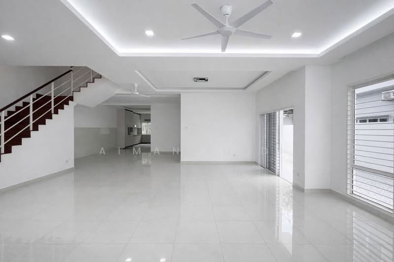 Perdana Lakeview East untuk Untuk Dijual - RM 1,750,000, Mac 2026 - Living Room - PropertyGuru.com.my