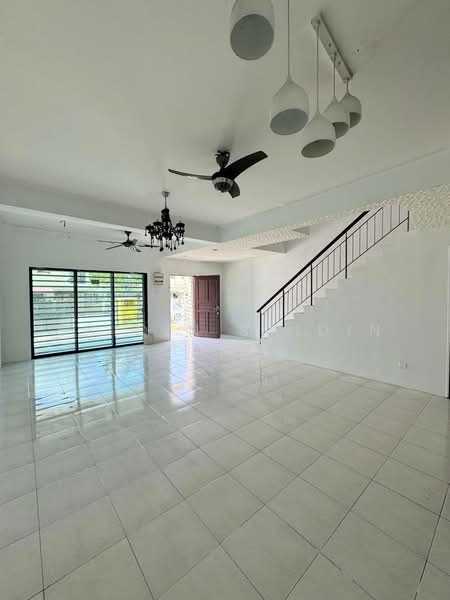 2-storey Terraced House for Sale in Saujana Utama (Selangor) - Shiqin Saidin - Living Room - PropertyGuru.com.my