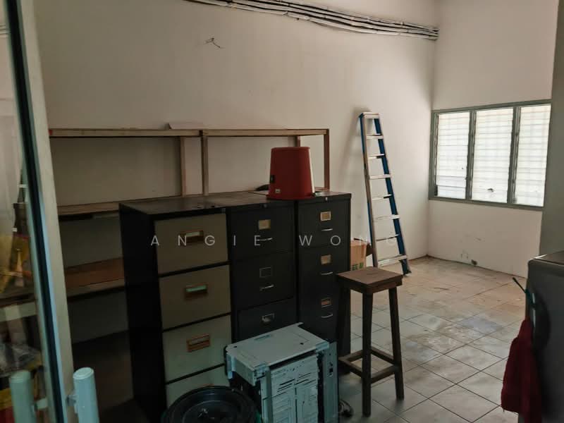 Shop for Sale in Taman Cahaya Bercham (Ipoh) - Angie Wong - Interior - PropertyGuru.com.my