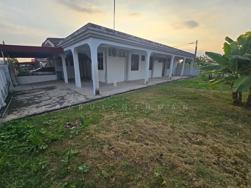 1-storey Terraced House for Rent in Senawang (Negeri Sembilan) - Azrul Othman - Exterior - PropertyGuru.com.my