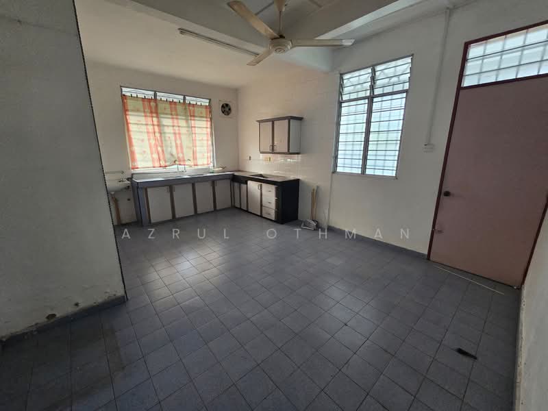 1-storey Terraced House for Rent in Senawang (Negeri Sembilan) - Azrul Othman - Kitchen - PropertyGuru.com.my