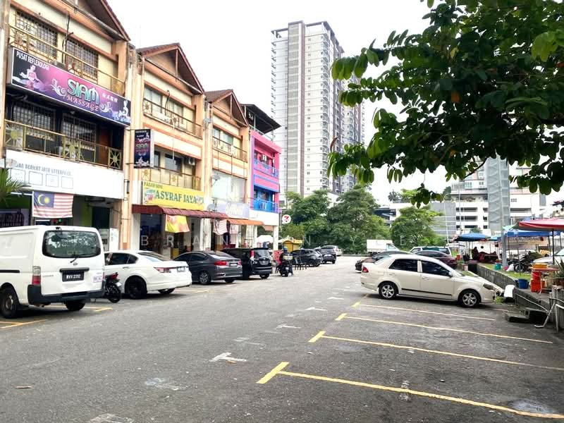 Shop for Sale in Taman Equine (Seri Kembangan) - Brandon Yee - Exterior - PropertyGuru.com.my