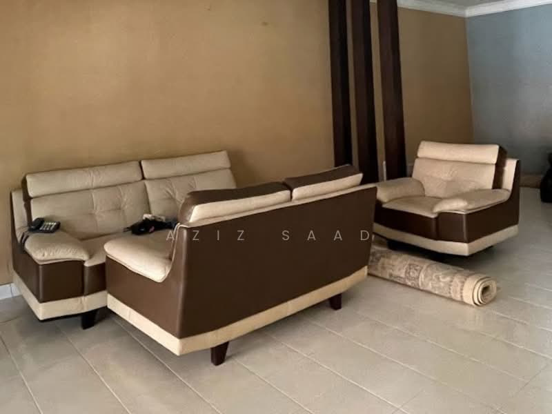 2-storey Terraced House for Sale in Denai Alam (Shah Alam) - Aziz Saad - Living Room - PropertyGuru.com.my