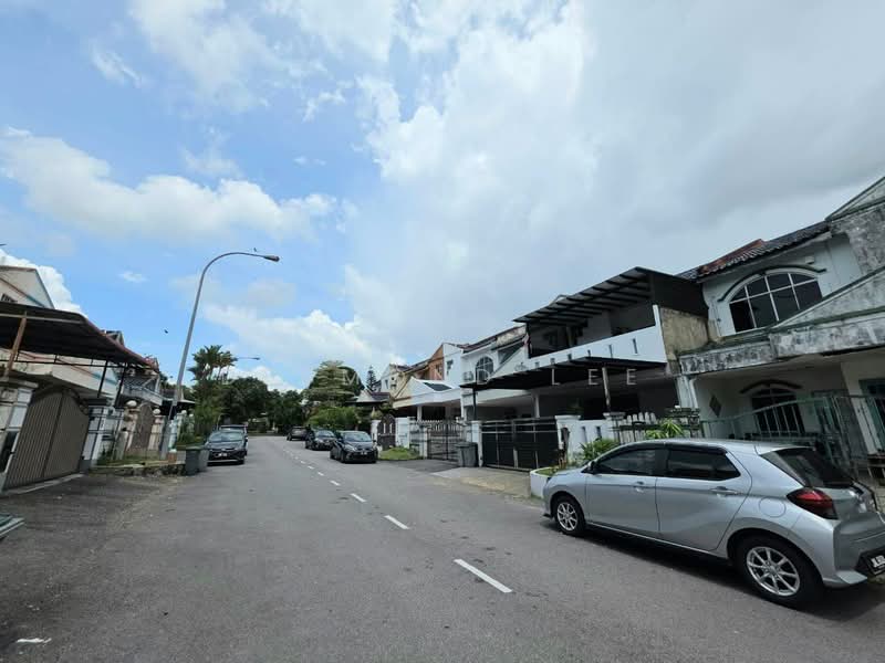Taman Universiti Taman Pulai Utama untuk Untuk Dijual - RM 600,000, Mac 2026 - Exterior - PropertyGuru.com.my
