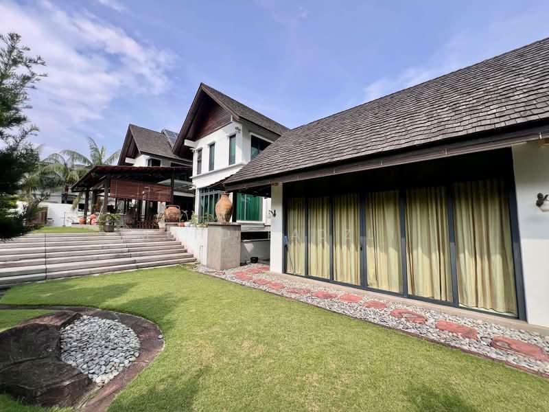 Bungalow for Sale in Bukit Jelutong (Shah Alam) - Mohd Fadzli - Exterior - PropertyGuru.com.my