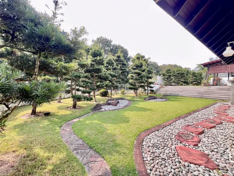 Bungalow for Sale in Bukit Jelutong (Shah Alam) - Mohd Fadzli - Garden - PropertyGuru.com.my