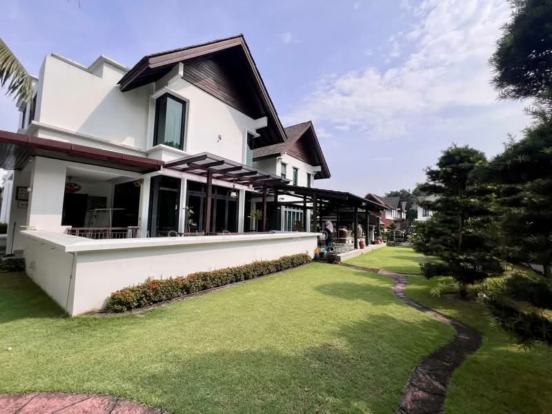 Bungalow for Sale in Bukit Jelutong (Shah Alam) - Mohd Fadzli - Exterior - PropertyGuru.com.my