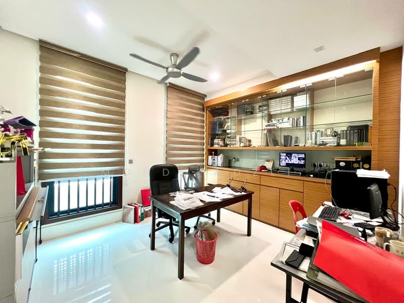 Bungalow for Sale in Bukit Jelutong (Shah Alam) - Mohd Fadzli - Study - PropertyGuru.com.my