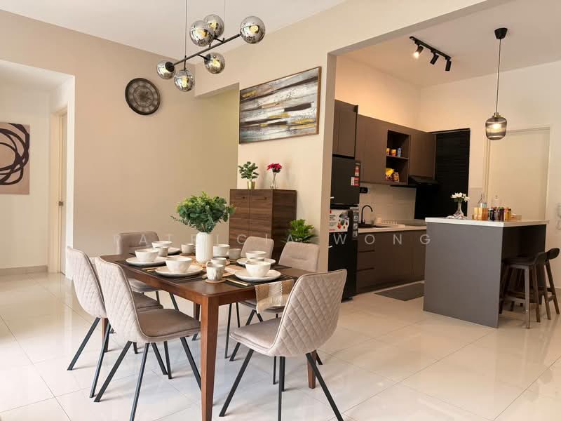 Ferringhi Residence 2 untuk Untuk Disewa - RM 4,300 /bulan, Mac 2026 - Dining Room - PropertyGuru.com.my