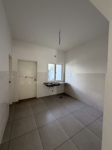 Laman Azalea untuk Untuk Dijual - RM 650,000, Mac 2026 - Kitchen - PropertyGuru.com.my