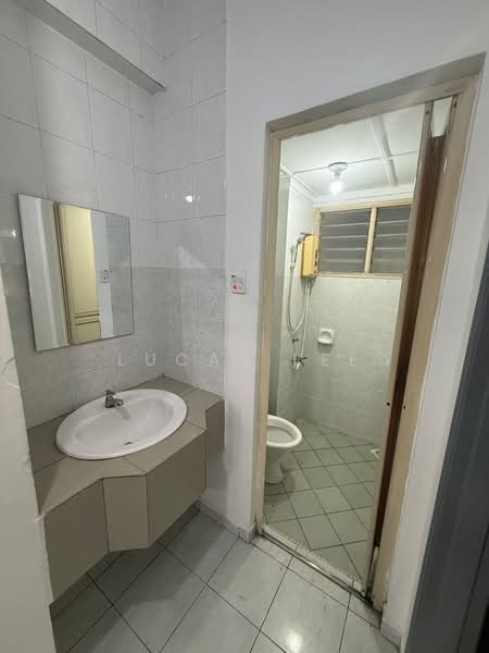 Apartment for Rent at Permas Ville Apartment - Lucas Lee - Bathroom - PropertyGuru.com.my
