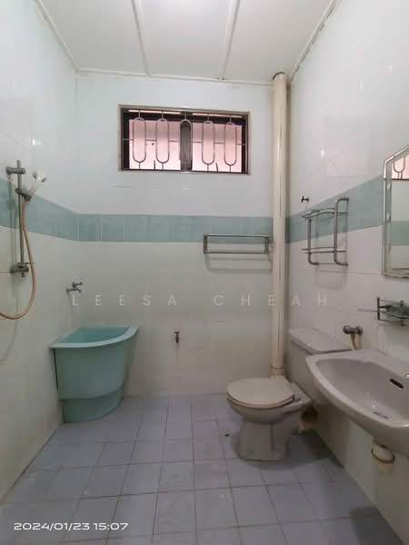 2-storey Terraced House for Sale in Taman Sin Tat (Butterworth) - Leesa Cheah - Bathroom - PropertyGuru.com.my