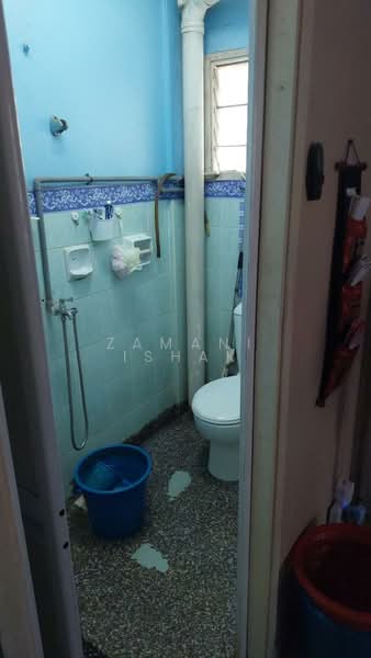 Pangsapuri untuk Dijual di Taman Sri Murni Fasa 1 - Zamani Ishak - Bathroom - PropertyGuru.com.my
