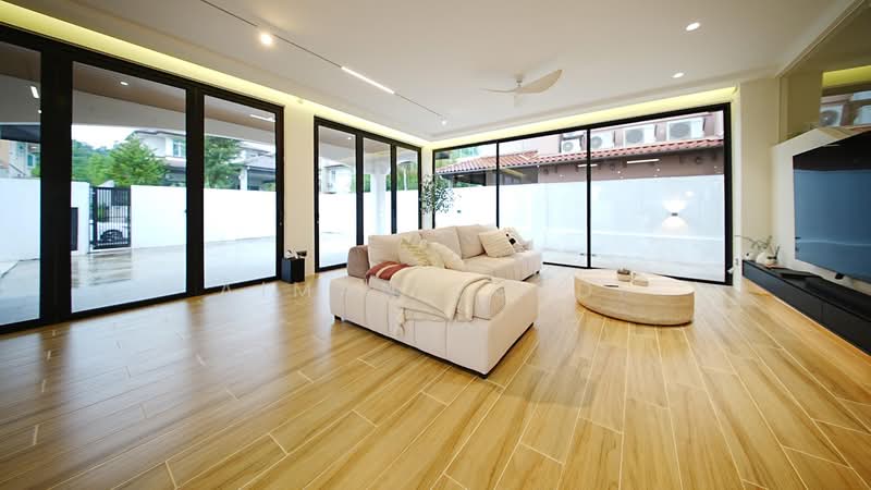 Bukit Suria Garden Village untuk Untuk Dijual - RM 3,000,000, Mac 2026 - Living Room - PropertyGuru.com.my