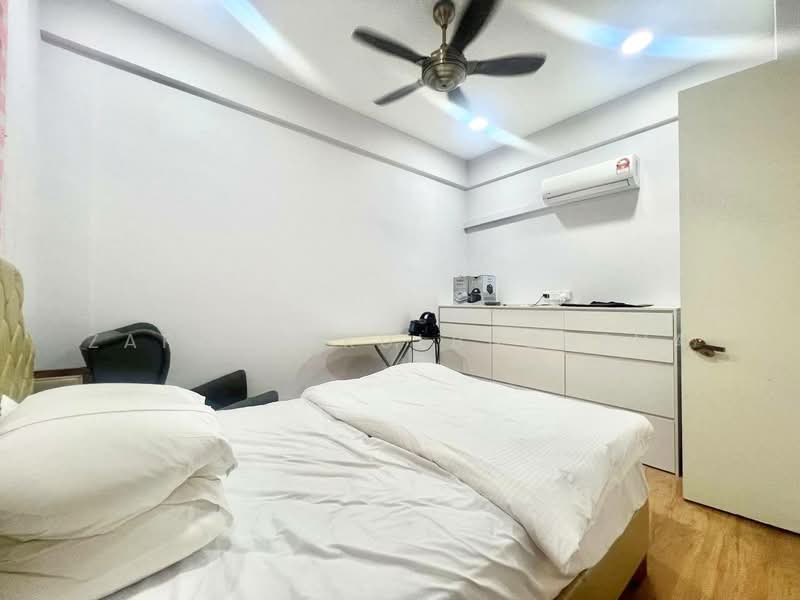 Condominium for Sale at Lake Point Residence - Zarema Kulbuzheva - Bedroom - PropertyGuru.com.my