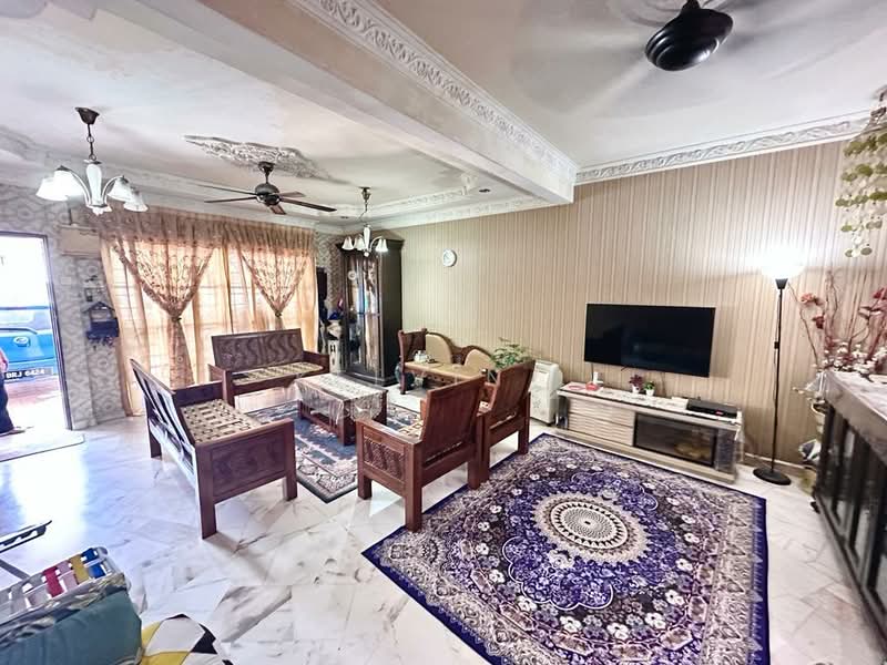 Reno 2 Sty Amethyst 2 Cassis Coral Garland Kota Emerald Blooming Rawang untuk Untuk Dijual - RM 450,000, Mac 2026 - Living Room - PropertyGuru.com.my