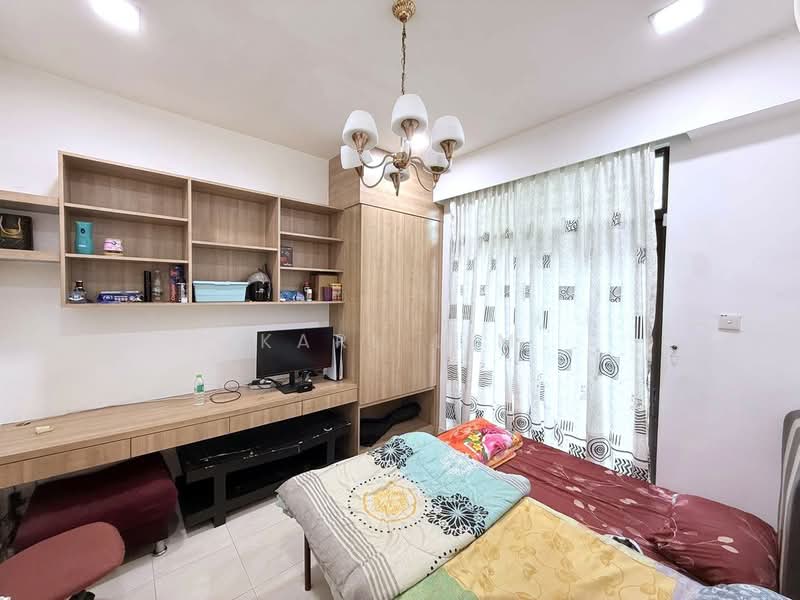 Cluster House for Sale in Taman Seri Austin (Tebrau) - Karl Lim - Bedroom - PropertyGuru.com.my