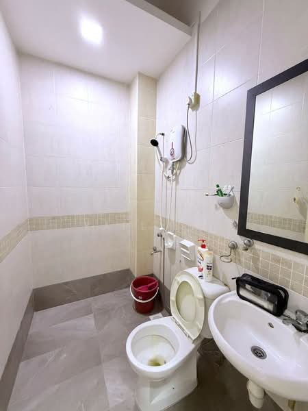 Cluster House for Sale in Taman Seri Austin (Tebrau) - Karl Lim - Bathroom - PropertyGuru.com.my