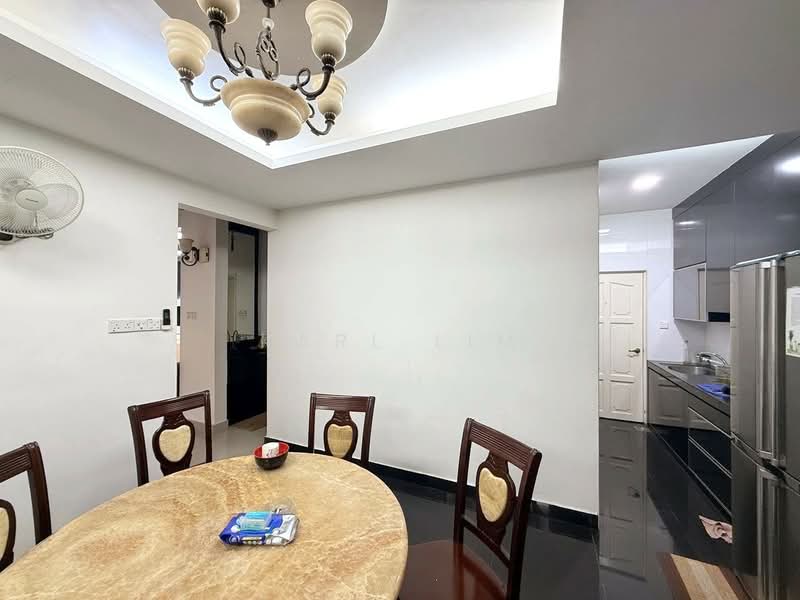 Cluster House for Sale in Taman Seri Austin (Tebrau) - Karl Lim - Dining Room - PropertyGuru.com.my