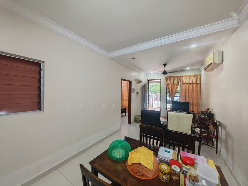 1-storey Terraced House for Sale in Bandar Bukit Raja (Klang) - Fazri Omar - Living Room - PropertyGuru.com.my