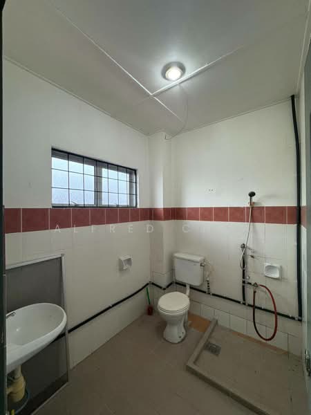 Taman Desa Ilmu untuk Untuk Dijual - RM 500,000, Mac 2026 - Bathroom - PropertyGuru.com.my