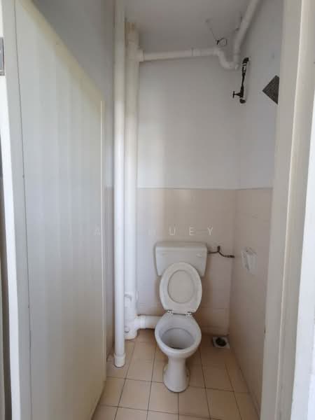 Apartment for Rent at Marina Tower - Ay Huey - Bathroom - PropertyGuru.com.my