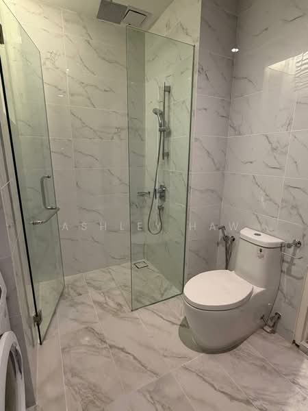 Service Residence for Rent at Met 1 Residences - Ashley Haw - Bathroom - PropertyGuru.com.my