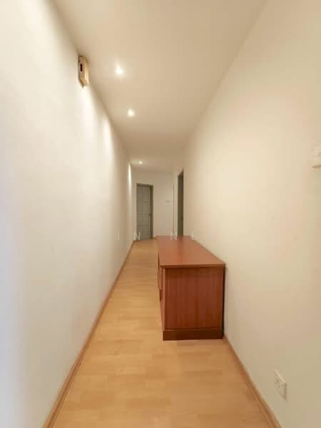 Condominium for Sale at 1A Stonor - Xin Nee - Corridor - PropertyGuru.com.my