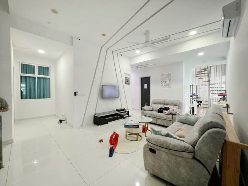 Mutiara Bestari untuk Untuk Dijual - RM 1,690,000, Feb 2026 - Living Room - PropertyGuru.com.my