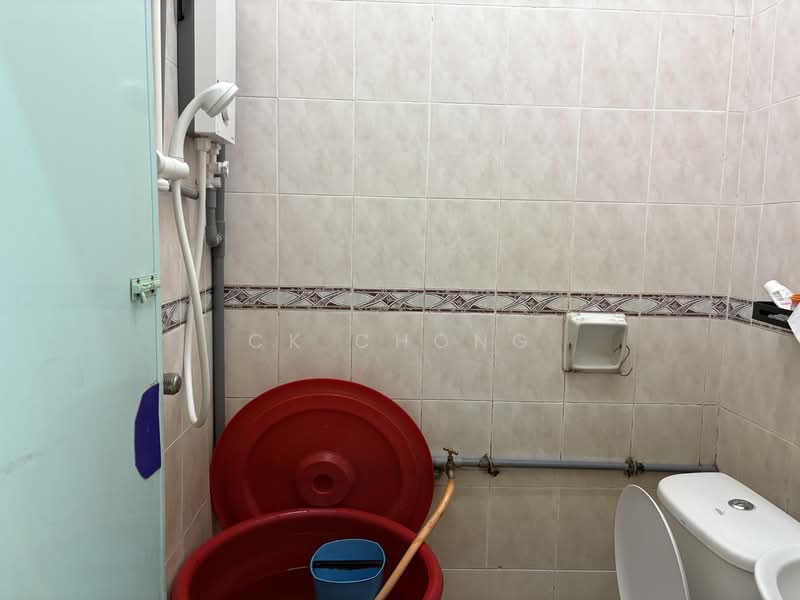 Taman Lagenda Mas untuk Untuk Dijual - RM 348,000, Mac 2026 - Bathroom - PropertyGuru.com.my