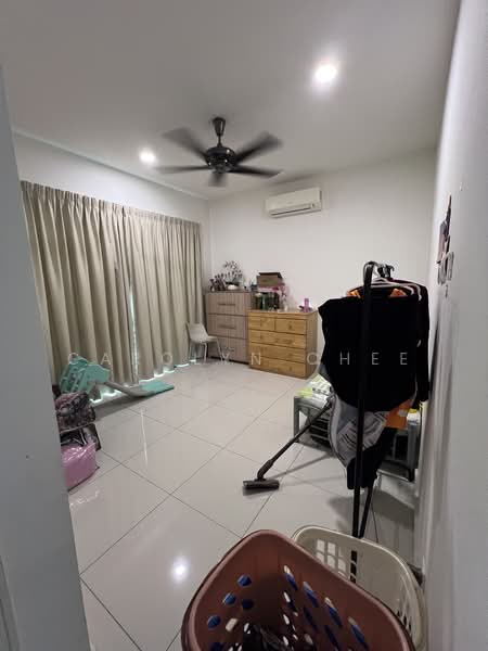 Semi-Detached House for Rent in Lepironia Gardens (Cyberjaya) - Carolyn Chee - Ground Floor Room - PropertyGuru.com.my