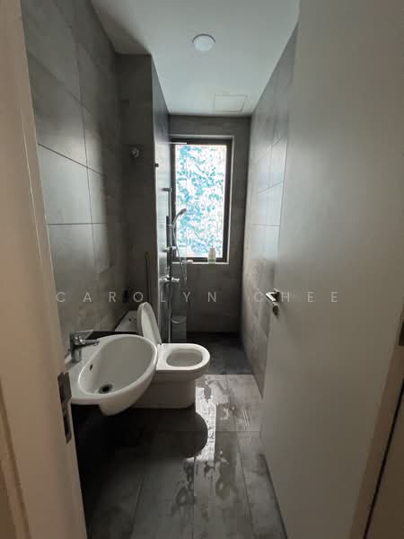 Semi-Detached House for Rent in Lepironia Gardens (Cyberjaya) - Carolyn Chee - Ground Floor Room - Bathroom - PropertyGuru.com.my