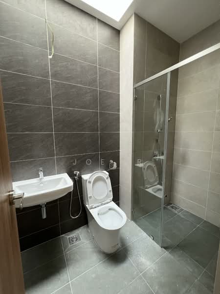 3-storey Terraced House for Sale in BANDAR PUCHONG JAYA (Puchong) - Joe ER - Bathroom - PropertyGuru.com.my