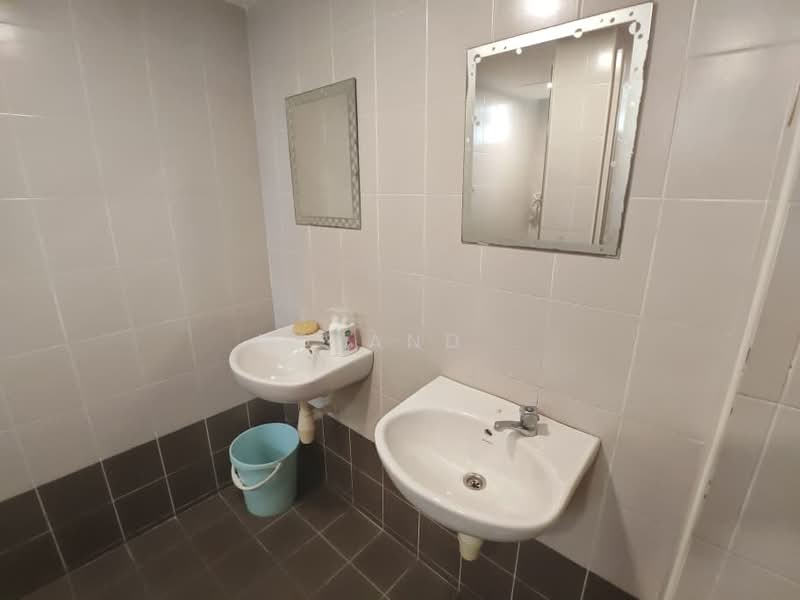 Office for Rent in Taman Sutera (Johor Bahru) - Yoland . - Bathroom - PropertyGuru.com.my