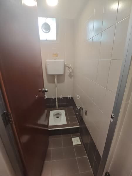 Office for Rent in Taman Sutera (Johor Bahru) - Yoland . - Bathroom - PropertyGuru.com.my