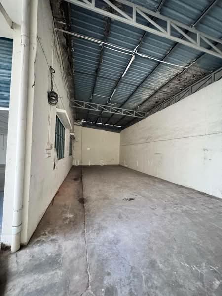 Semi-D Factory for Rent in Taman Perindustrian Cemerlang (Ulu Tiram) - Luis Lim - Interior - PropertyGuru.com.my