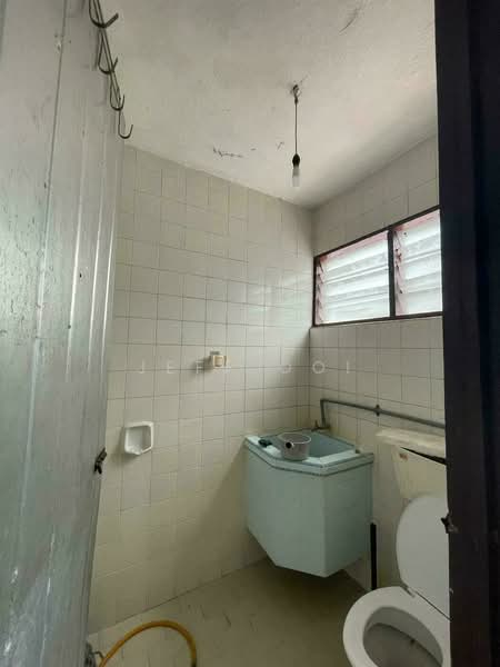 Rumah Teres 1 Tingkat untuk Dijual di Bayan Baru (Penang) - Jeff Ooi - Bathroom - PropertyGuru.com.my