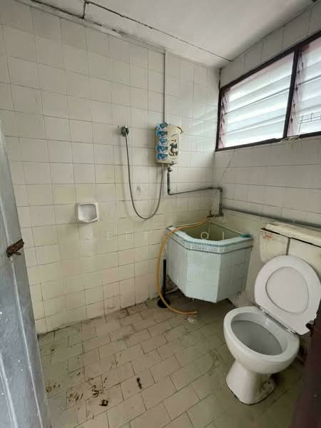 Rumah Teres 1 Tingkat untuk Dijual di Bayan Baru (Penang) - Jeff Ooi - Bathroom - PropertyGuru.com.my