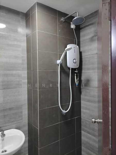 Service Residence for Sale at Symphony Tower (Menara Simfoni) - Henry Lee - Bathroom - PropertyGuru.com.my
