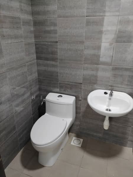 Service Residence for Sale at Symphony Tower (Menara Simfoni) - Henry Lee - Bathroom - PropertyGuru.com.my