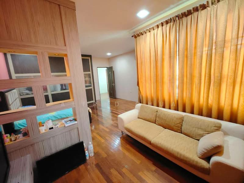 Semi-Detached House for Sale in Kuching (Sarawak) - Alfred Chua - Living Room - PropertyGuru.com.my