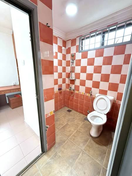 Taman Mount Austin untuk Untuk Dijual - RM 699,000, Mac 2026 - Bathroom - PropertyGuru.com.my