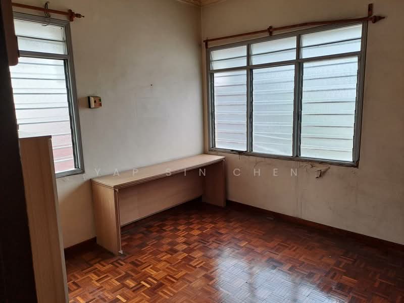 Semi-Detached House for Sale in Taman Pelangi (Johor Bahru) - Yap Sin Chen - Study - PropertyGuru.com.my