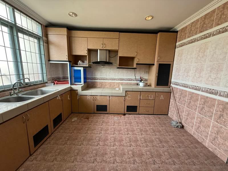 Semi-Detached House for Sale in Kuching (Sarawak) - Alfred Chua - Kitchen - PropertyGuru.com.my