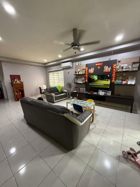 Nusa Bayu untuk Untuk Dijual - RM 630,000, Mac 2026 - Living Room - PropertyGuru.com.my