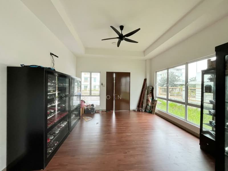 Semi-Detached House for Sale in Rawang (Selangor) - Samson Lee - Living Room - PropertyGuru.com.my